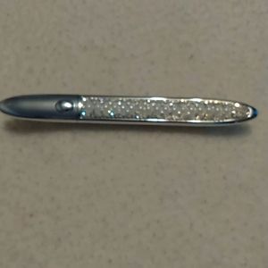 Lashes adhesive/waterproof eyeliner